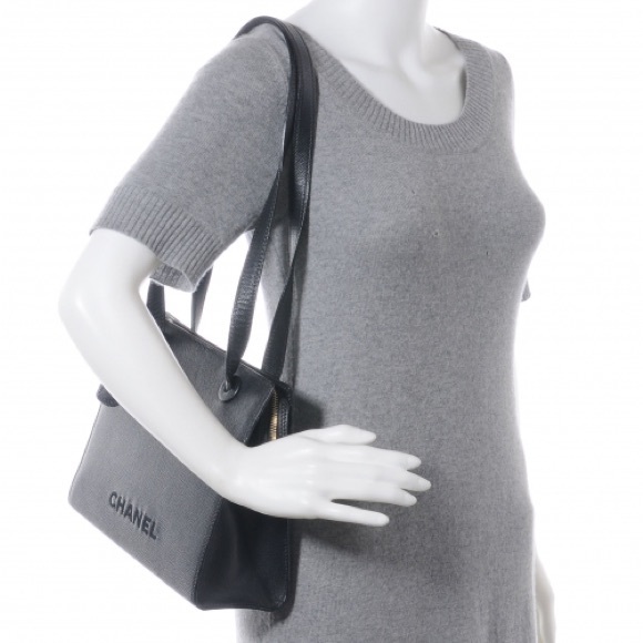 Rare Chanel Vintage Caviar Shoulder Bag - Authentic Black Leather - Picture 2 of 16